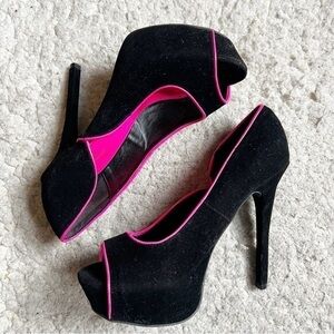 Shï by Journeys: Velvet Black Hot Pink Piping Platform Peep Toe Pumps Size 8.5